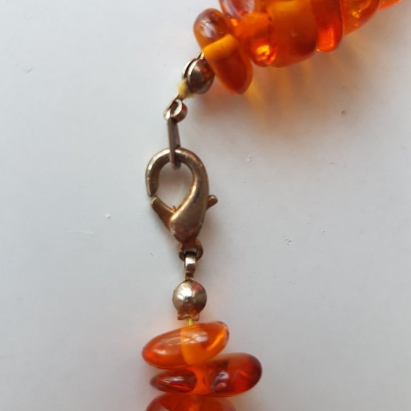 Vintage polished genuine AMBER chip necklace 21" 46 g lobster clasp - Picture 5 of 7